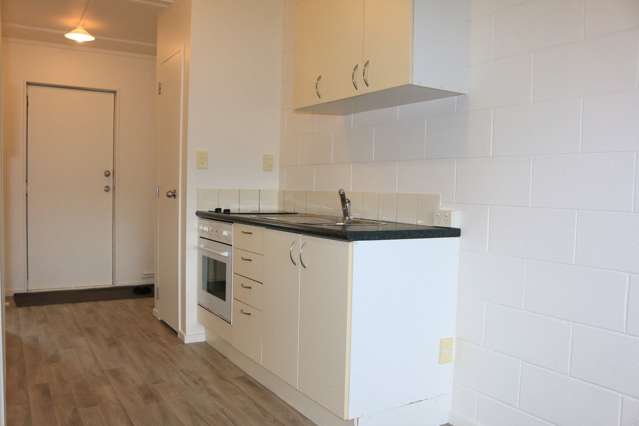 2/37 Ireland Road Mount Wellington_1