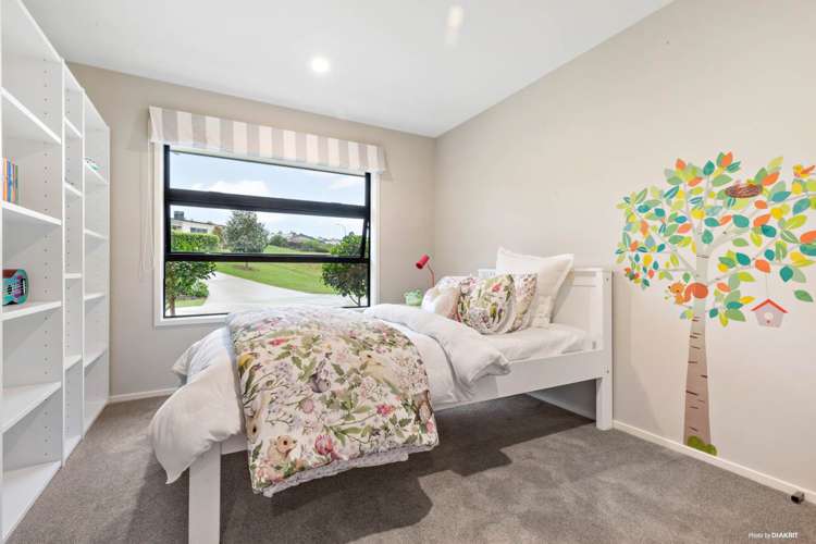 5 Lawrence Carter Drive Bombay_19