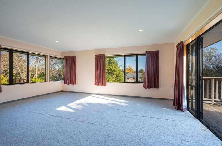 70 Olympus Way Richmond_3