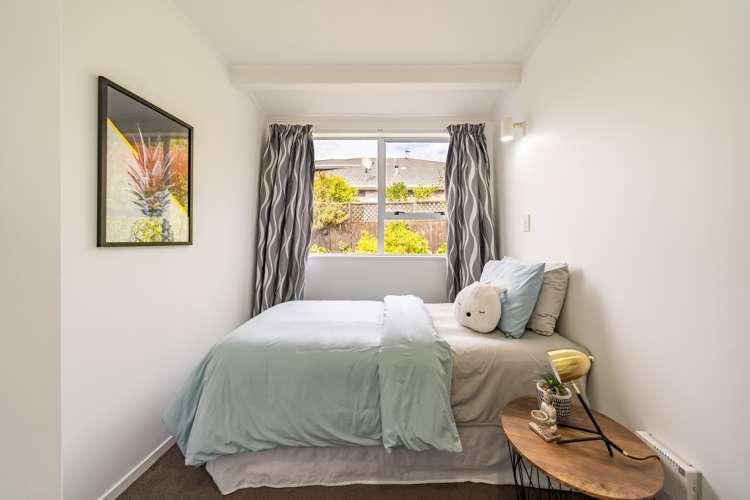 8 James Cook Drive Whitby_21