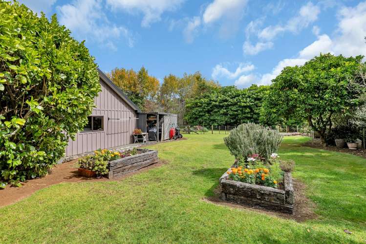 300 Cemetery Road Maunu_37