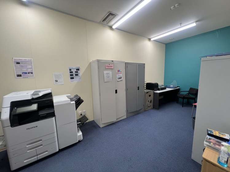 Whole Building/33 Lambie Drive Manukau_3