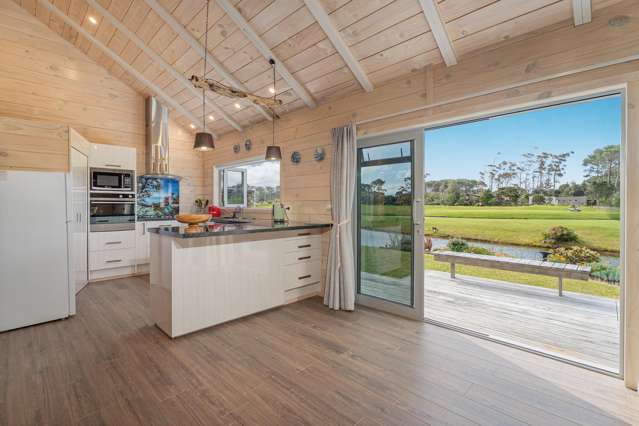 107 Benjamin Place Matarangi_4