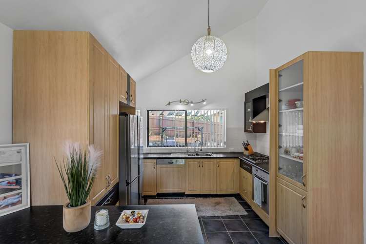 8 Chardonnay Rise Henderson_14