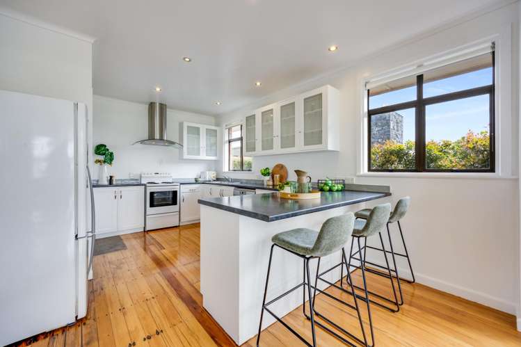 65 Kiwi Esplanade Mangere Bridge_8