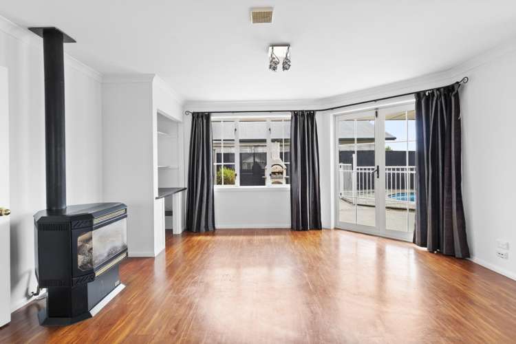 23 Mirbeck Avenue 11373_1