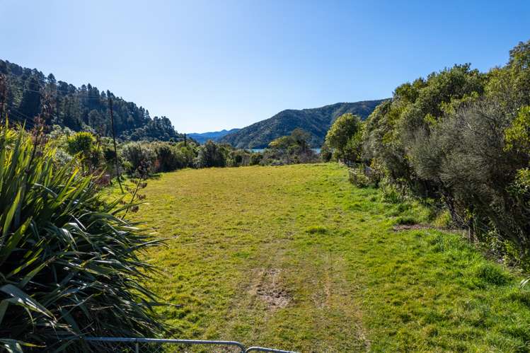 571 Port Underwood Road Whatamango Bay_10