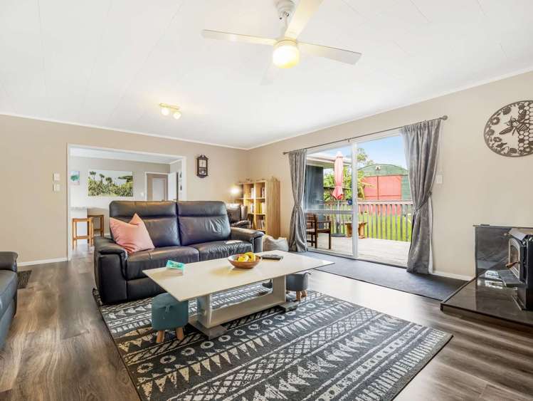 318 Inland Road_5