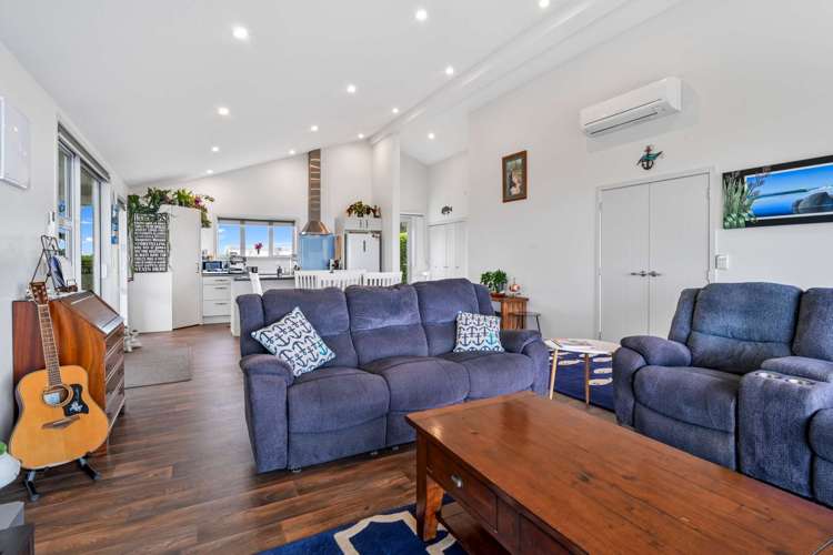 1165 Cooks Tooth Road Porangahau_7