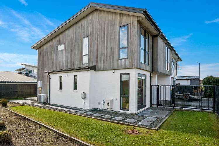 6 McArthur Close Silverdale_30