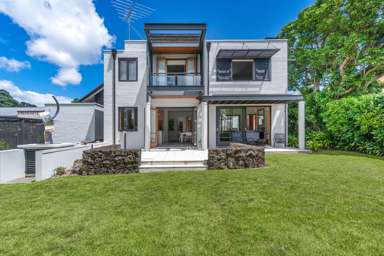 8 Shipherds Avenue_2