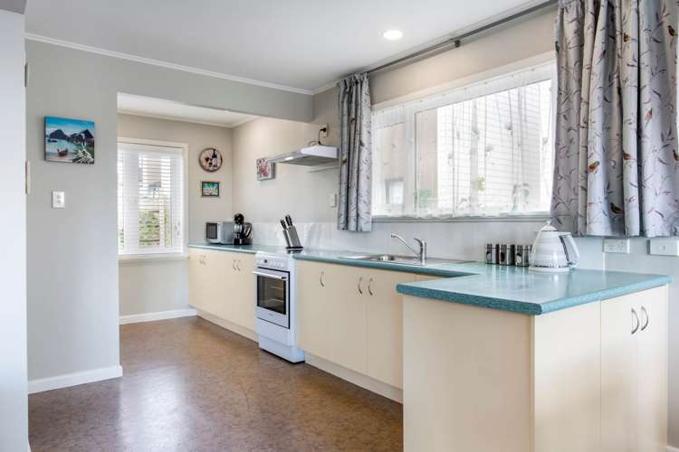 3 Valron Road Te Atatu South_4