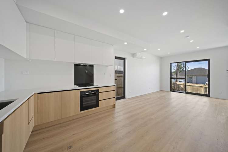 10-12 Clendon Place Manurewa_35