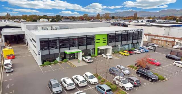 Prominent Showroom, Warehouse and Office Facility