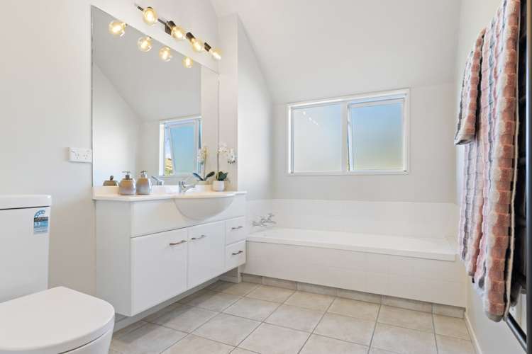 17 Acorn Close Waltham_20