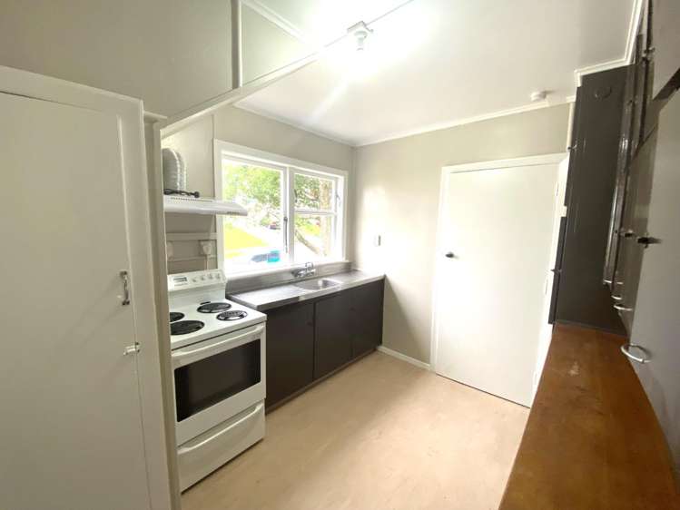 67 Tremewan Street Tawa_5