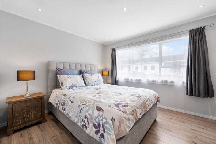 2/16 Scarlock Avenue Browns Bay_11