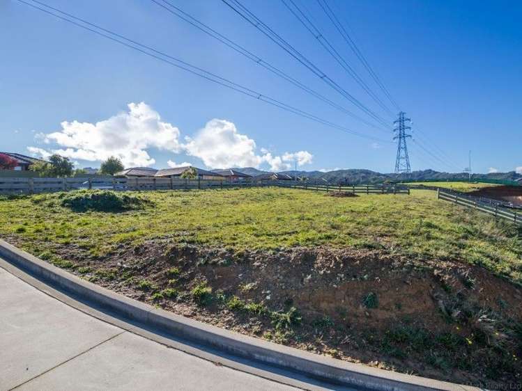 31 Percy Kinsman Crescent Riverstone Terraces_7