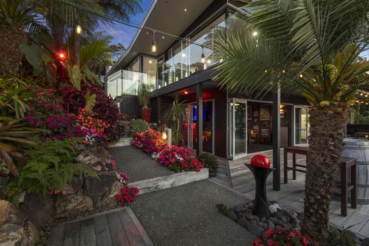 7-9 Woollams Road Onetangi_6