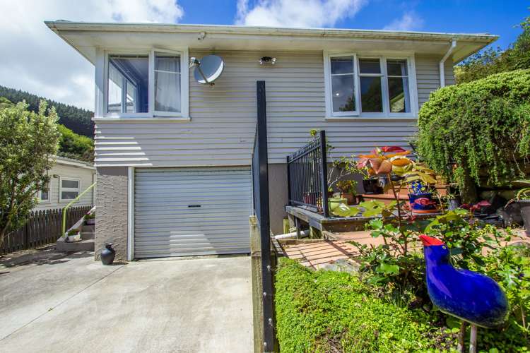 38 Collins Avenue Tawa_7