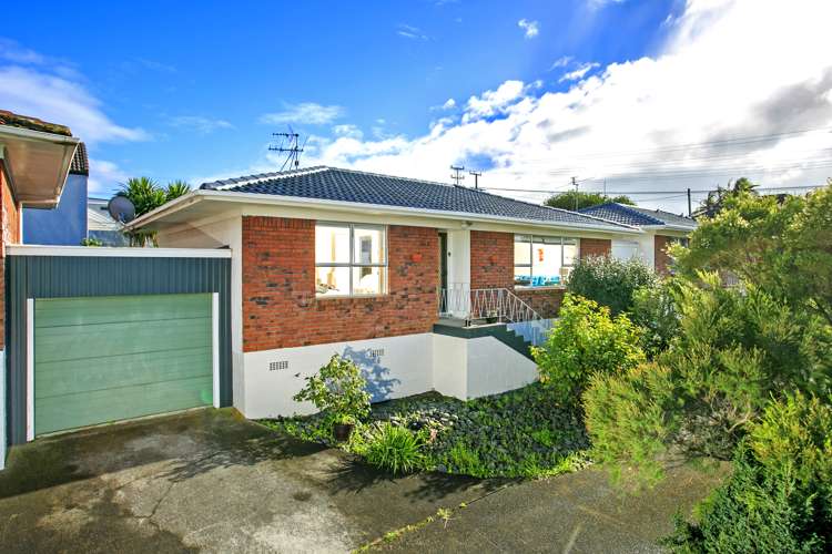 2/57 Francis Street Hauraki_1
