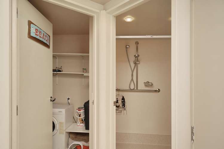 52 Batten Grove The Pines Beach_15