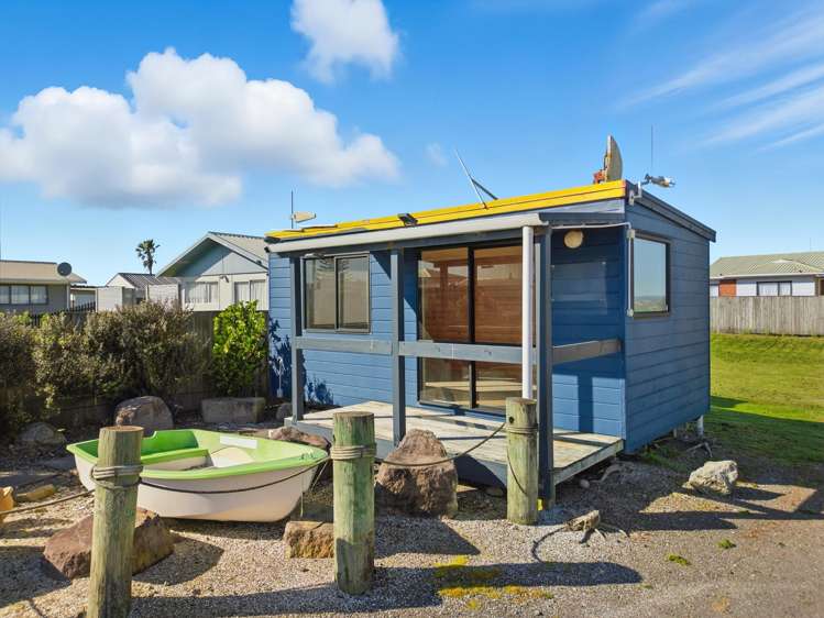 66 Pukehina Parade_3