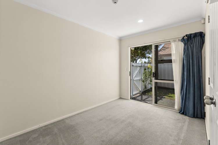73 Kensington Drive Taradale_8