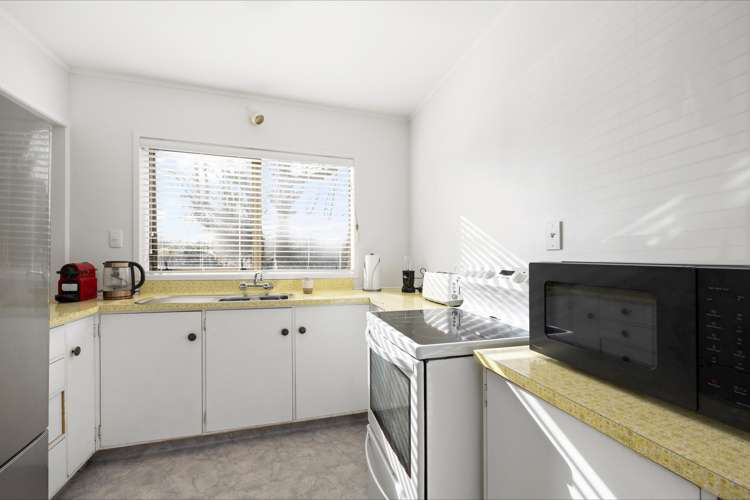 1/8 Mannering Place Hillcrest_6