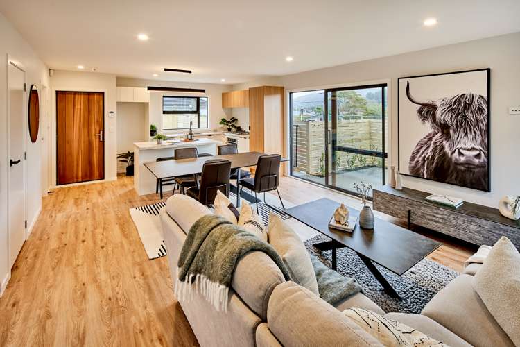 1/24 Bull Avenue Wainuiomata_1