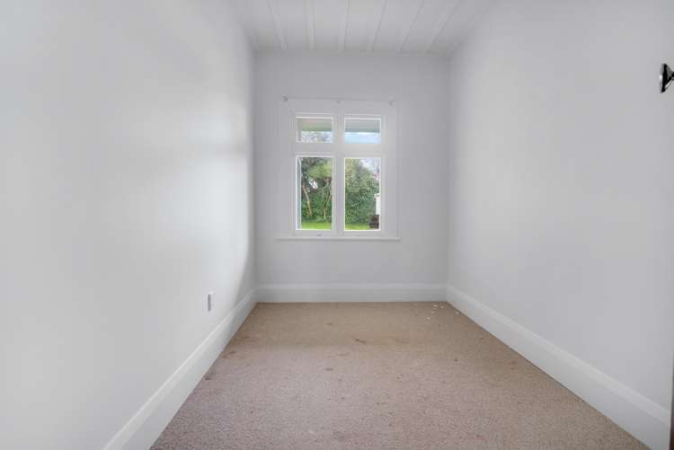 227 Tukapa Street Westown_9