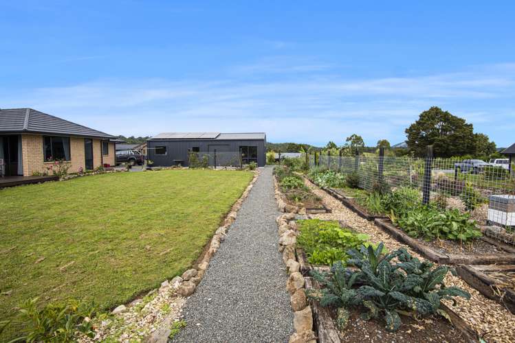 21 Capstone Place Te Kamo_32