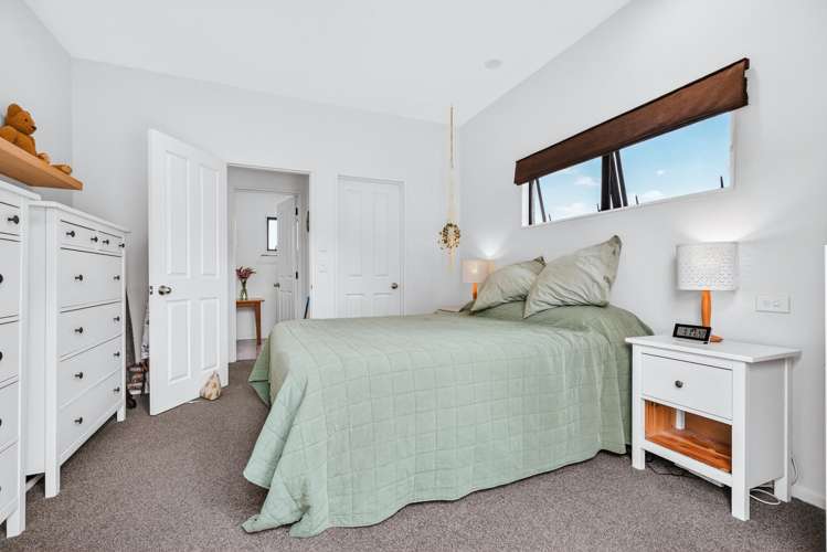 2 Antrim Place Rangatira Park_13