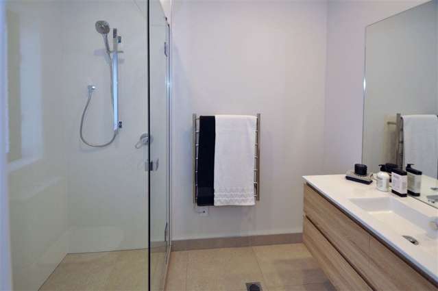 1/125 Tristram Street Hamilton Central_2