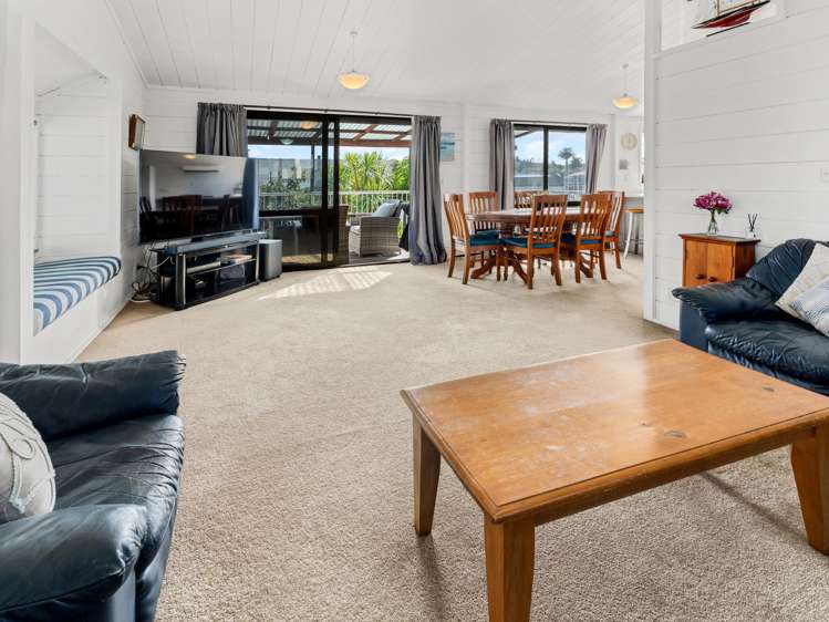 3 Hattaway Avenue Bucklands Beach_8