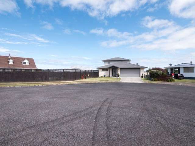 17 Ponderosa Place Opunake_2