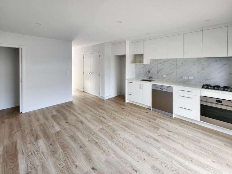 B/6 Russell Street 1371_4