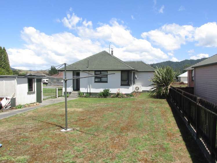 11 Plaskett Street Reefton_10