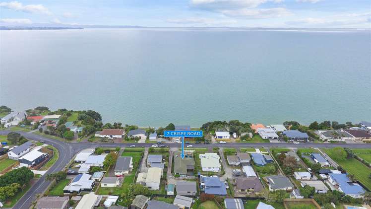 7 Crispe Road Clarks Beach_2