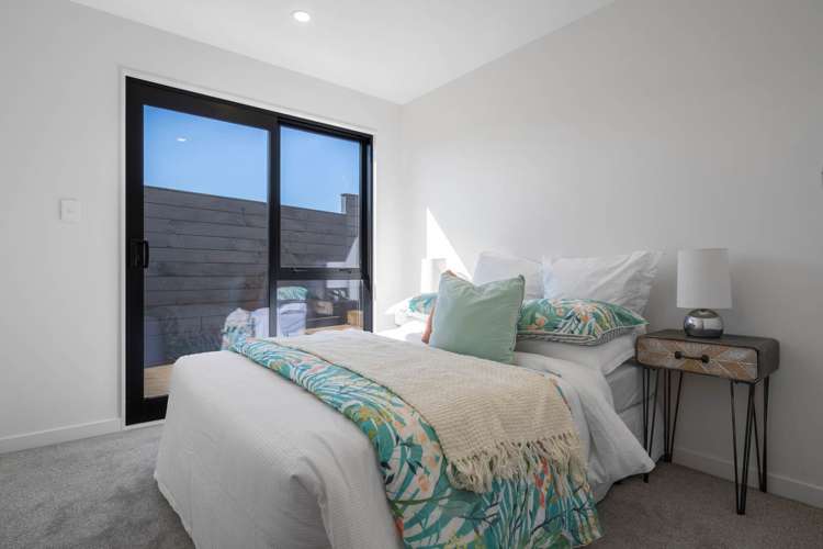 33e Saint Peters Street Northcote_13