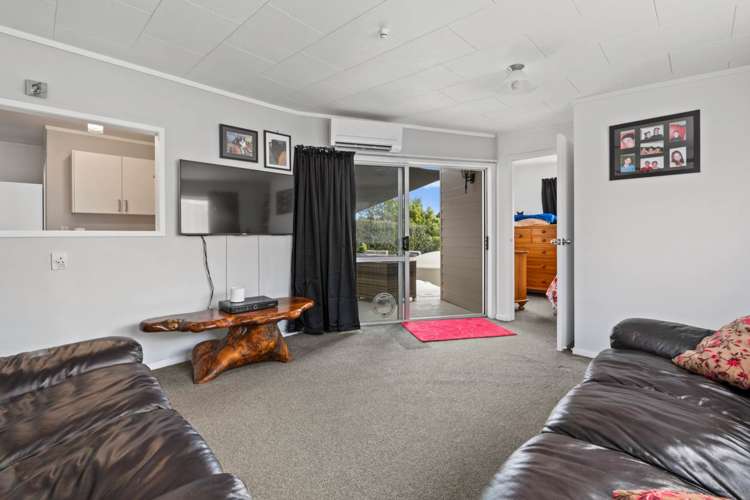 39b Brian Crescent Stanmore Bay_6