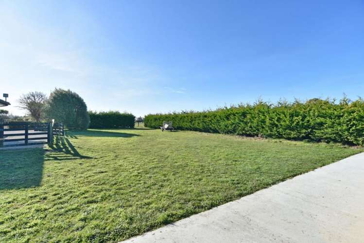 77 Bridge Road Fernside_33