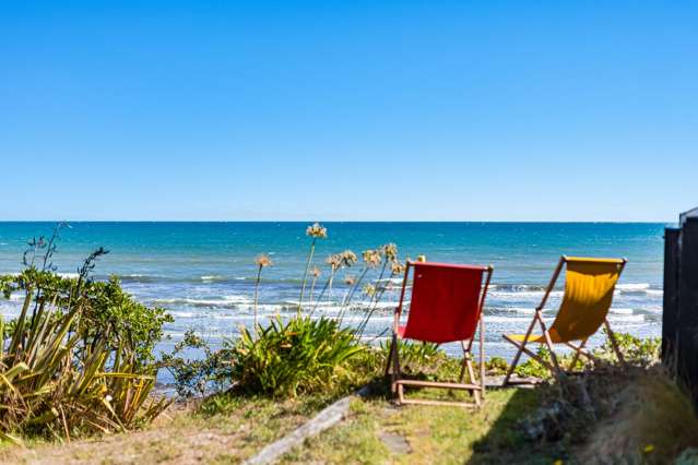 The Beach House, Ocean Views and Beach Access