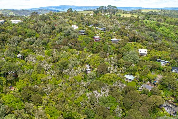 61 Trig Hill Road Onetangi_11