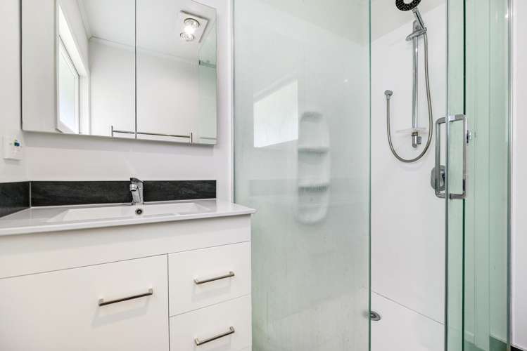 9 Lorraine Place Glenview_14