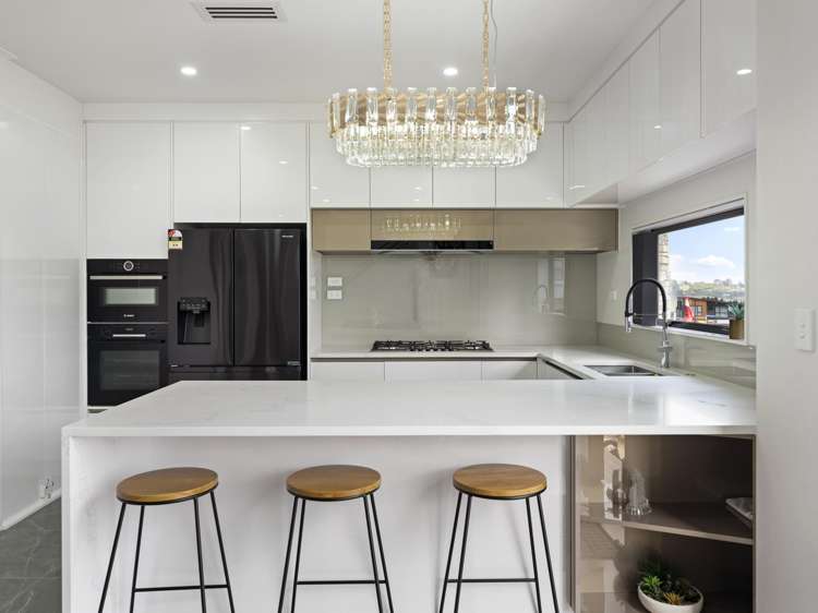 74 Michael Bosher Way Flat Bush_5