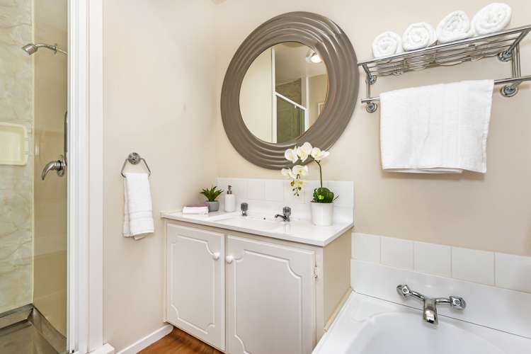 2/14 Gatonby Place Avonhead_11