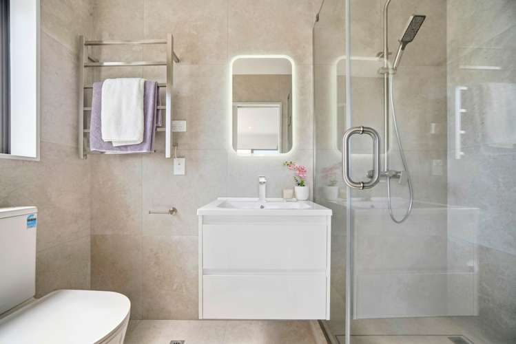 1/2 Coronation Street Belmont_13