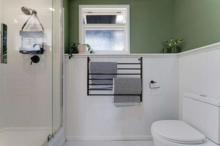 2 Valkyria Place Beach Haven_8