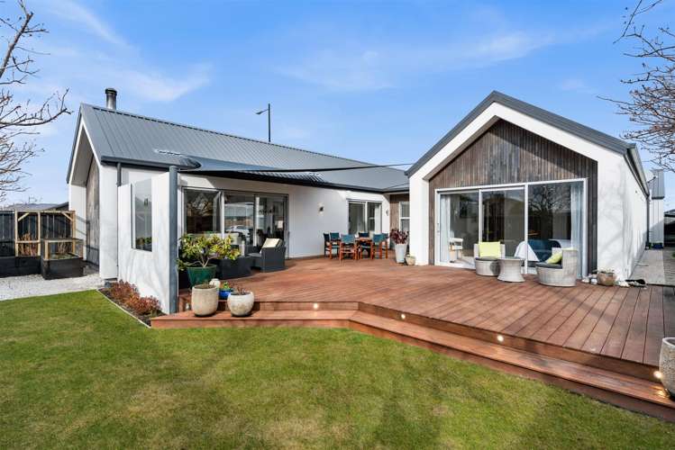 43 Eastfield Drive Lincoln_1